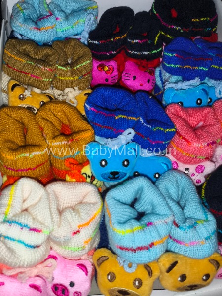 New Born Woollen Booties 