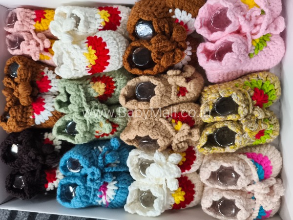 New Born Woollen Knitted Booties 